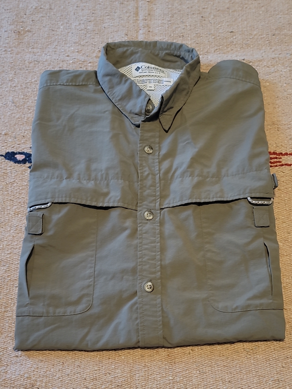 Columbia Men's Short-Sleeve Olive Cabincore Gorpcore Button-Up Shirt